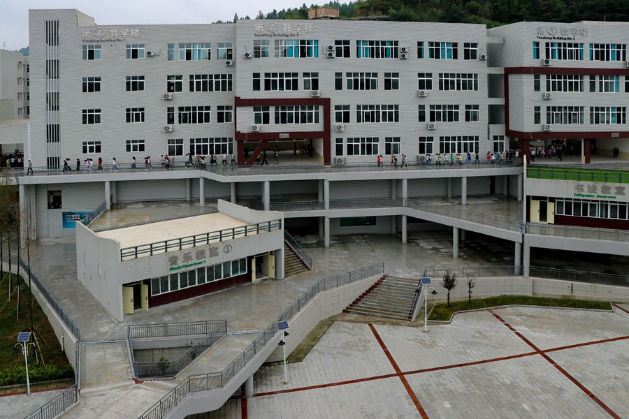 南部縣東辰國際學(xué)校