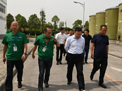 綿陽市委副書記、市長元方到清香園調(diào)味品專題調(diào)研