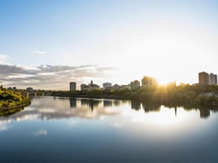 實景可鑒！一線江景大平層來了！